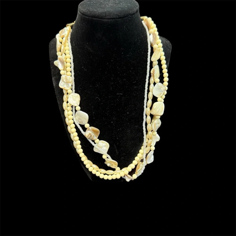 Avon Gold and Cream/natural Layered Necklace with Pearl-like Beads NIB 2007